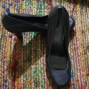 Calvin Klein pewter leather chunky heel pumps